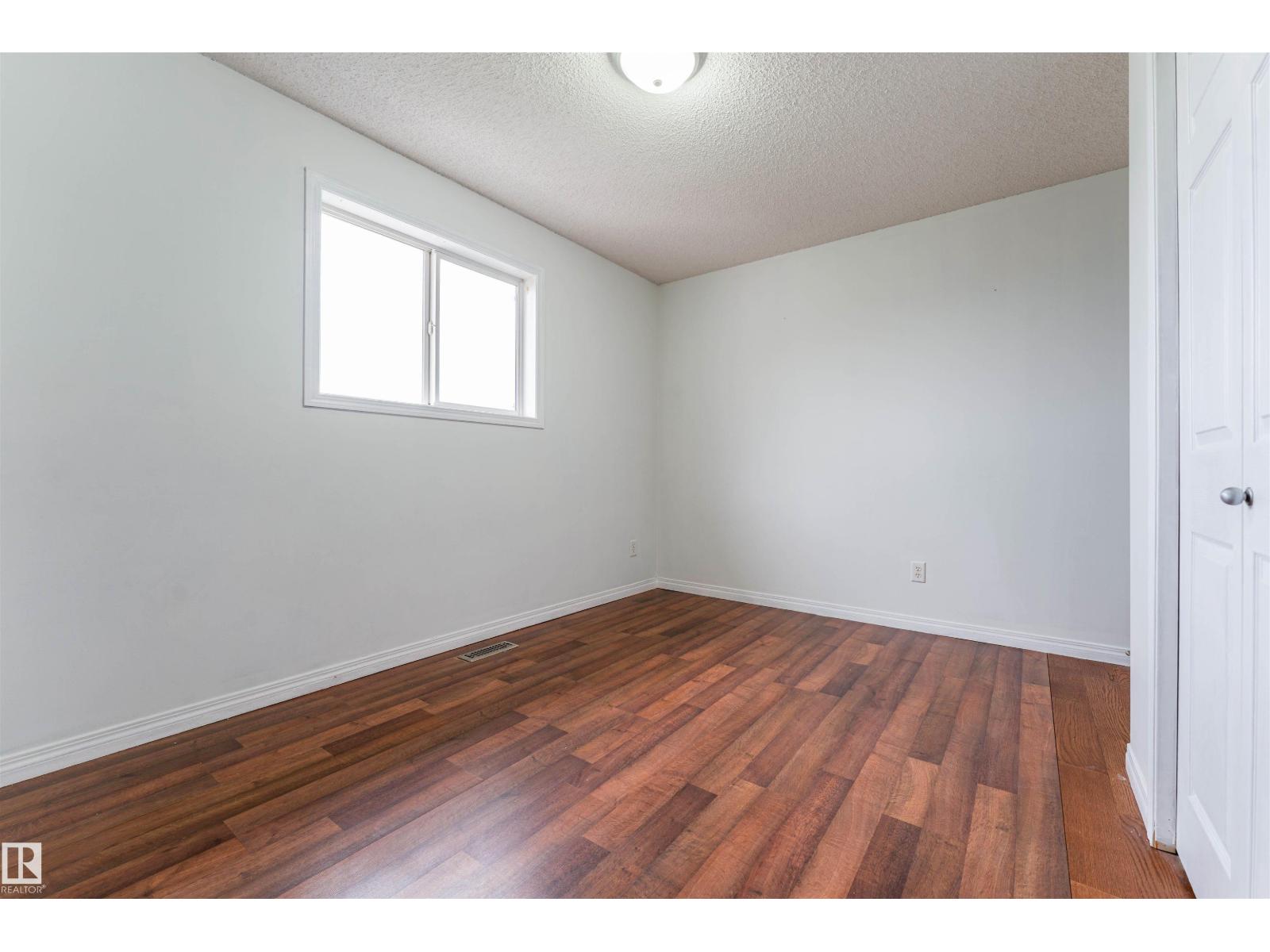 14916 136 ST NW - 31