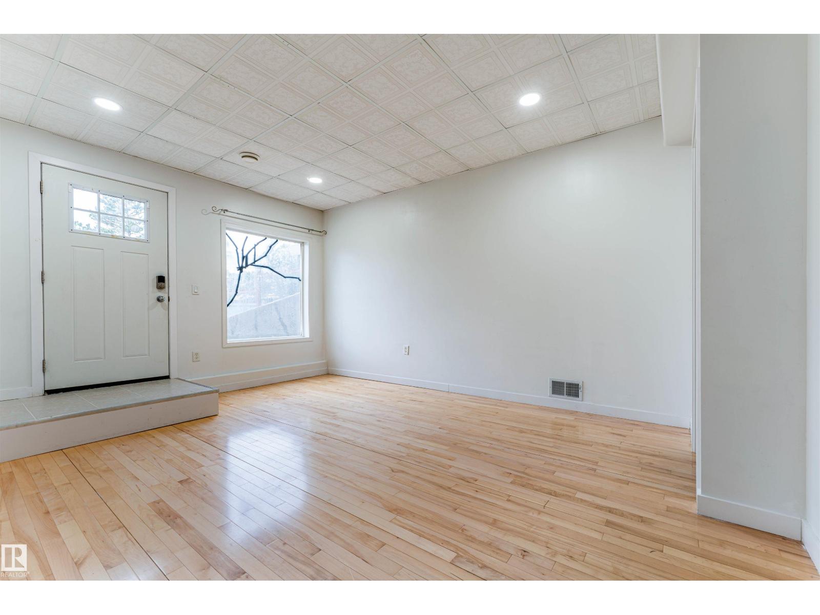 14916 136 ST NW - 40