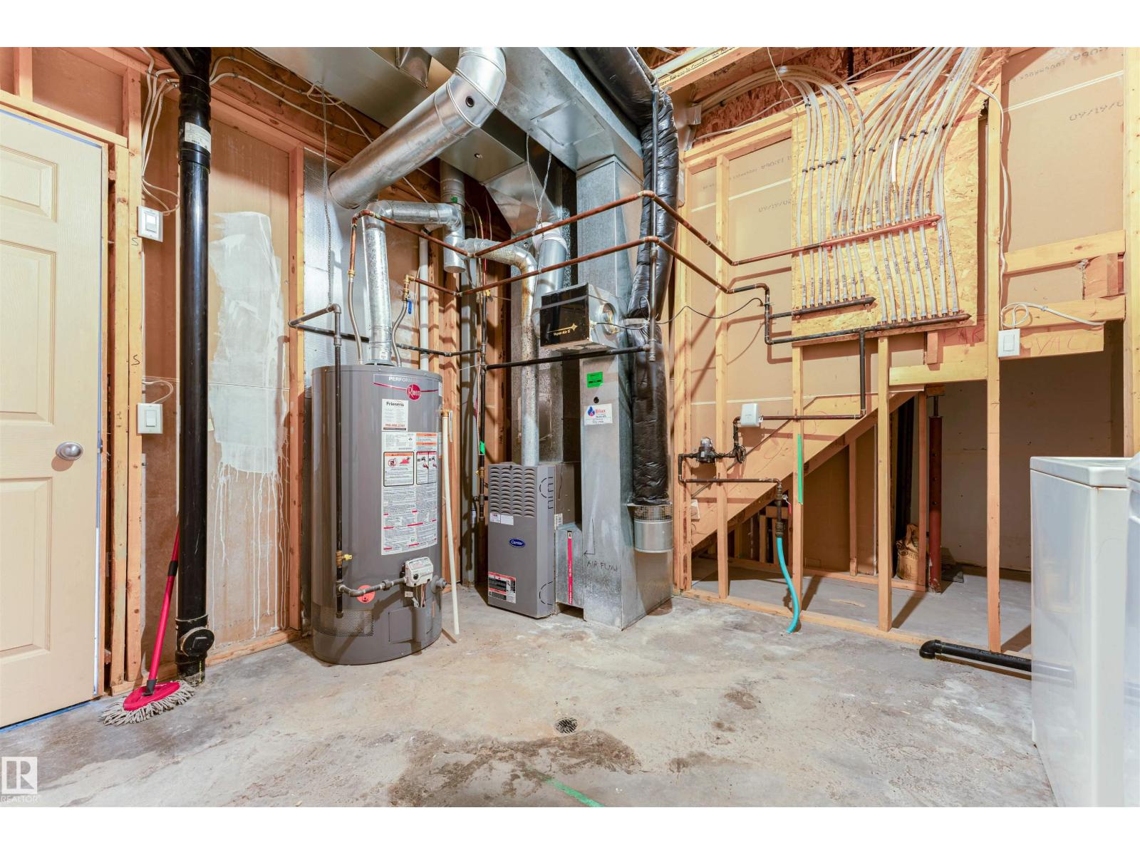 14916 136 ST NW - 49