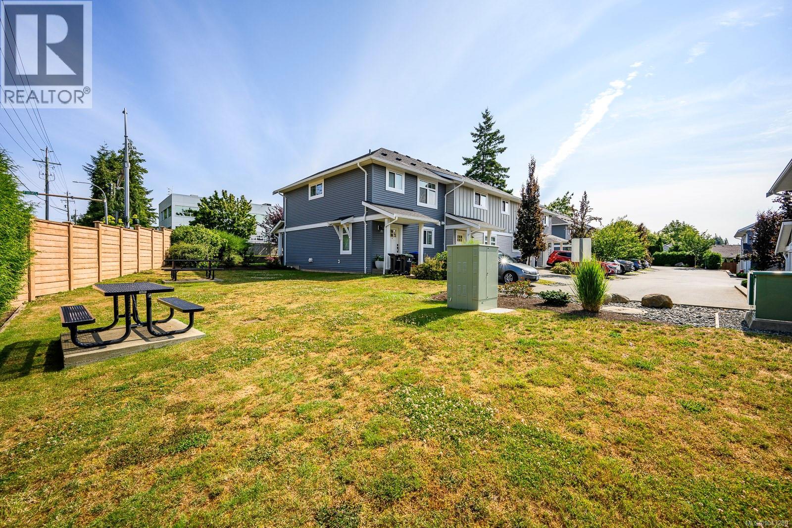 #205 2485 Idiens Way - 24