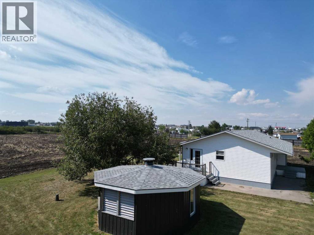 60037 TWP RD 725 - 26