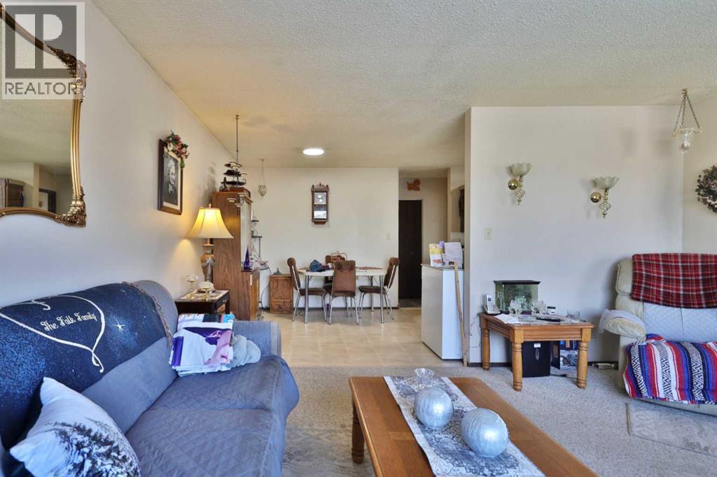 6403B 49 Avenue - 5