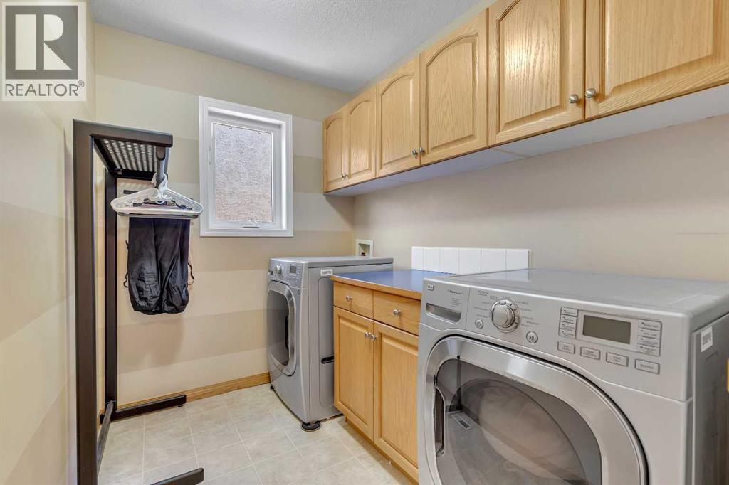 9 Panorama Hills Manor NW - 18