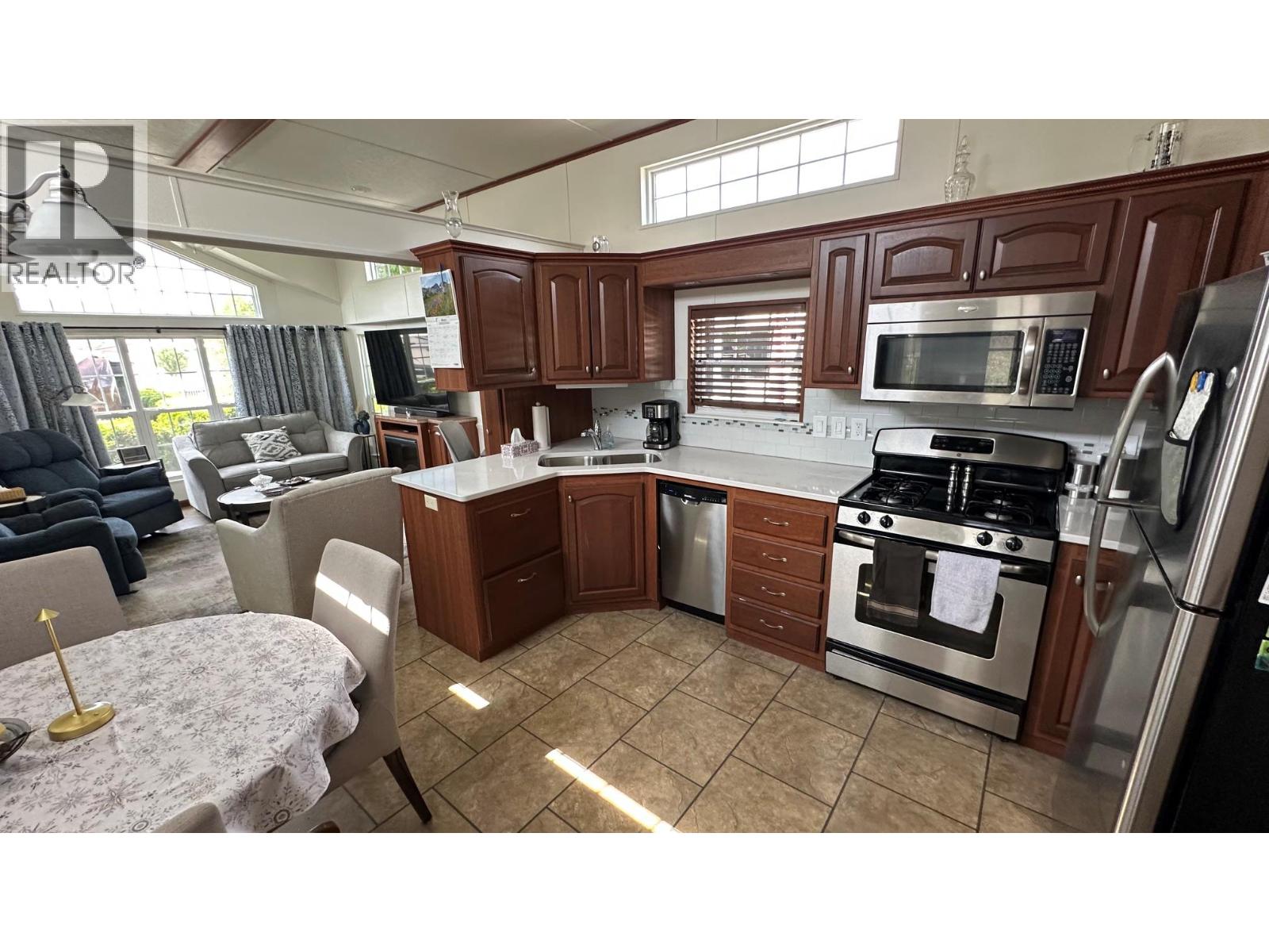 #133 8000 Highland Road - 12