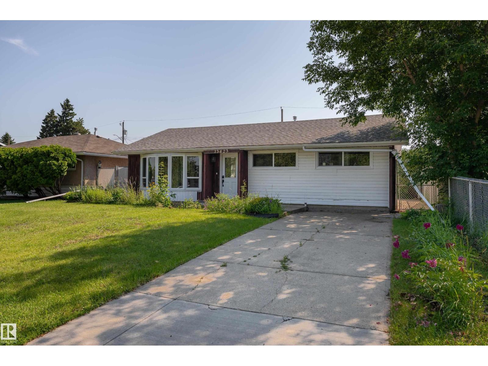 13423 112 ST NW - 22