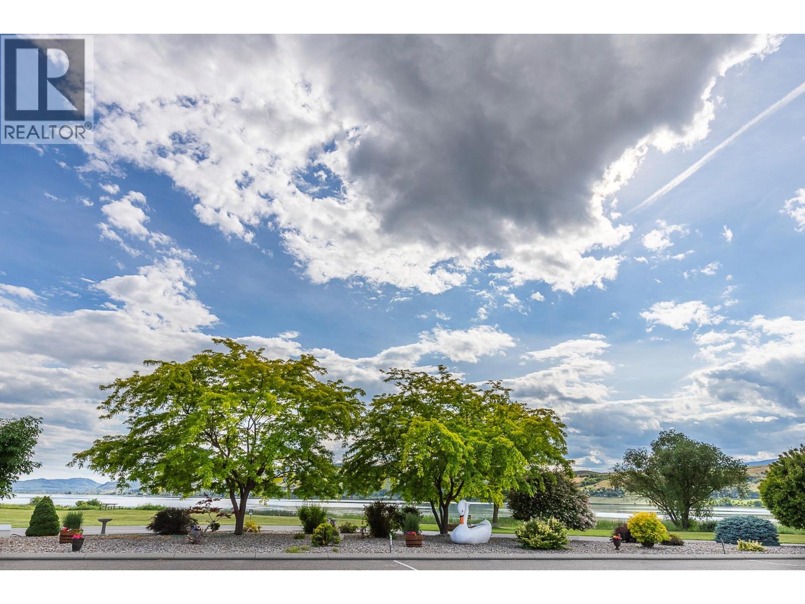 #133 8000 Highland Road - 20