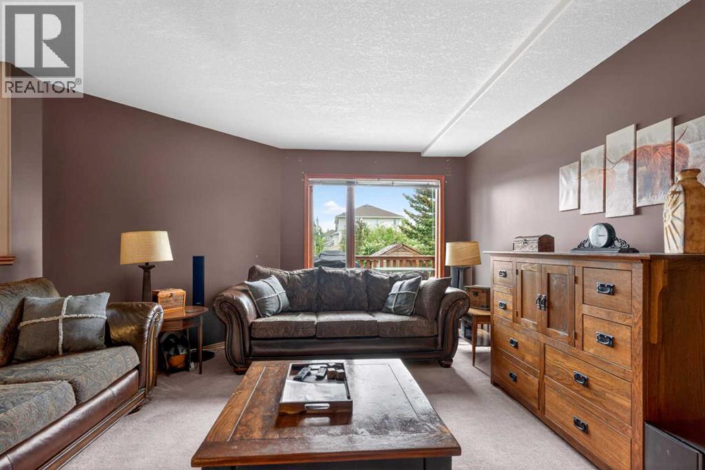 148 Sierra Madre Crescent SW - 12