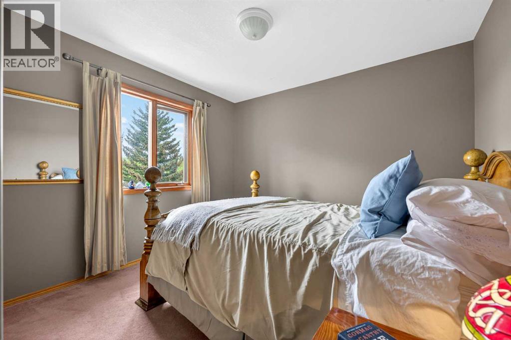 148 Sierra Madre Crescent SW - 31