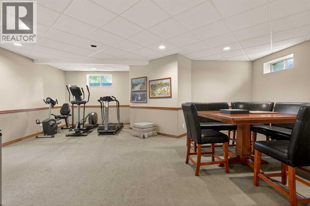 148 Sierra Madre Crescent SW - 34