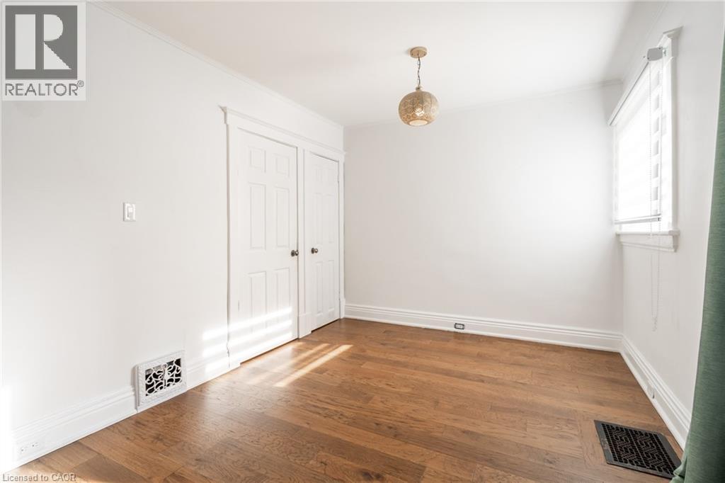 11 LORNE Avenue - 31