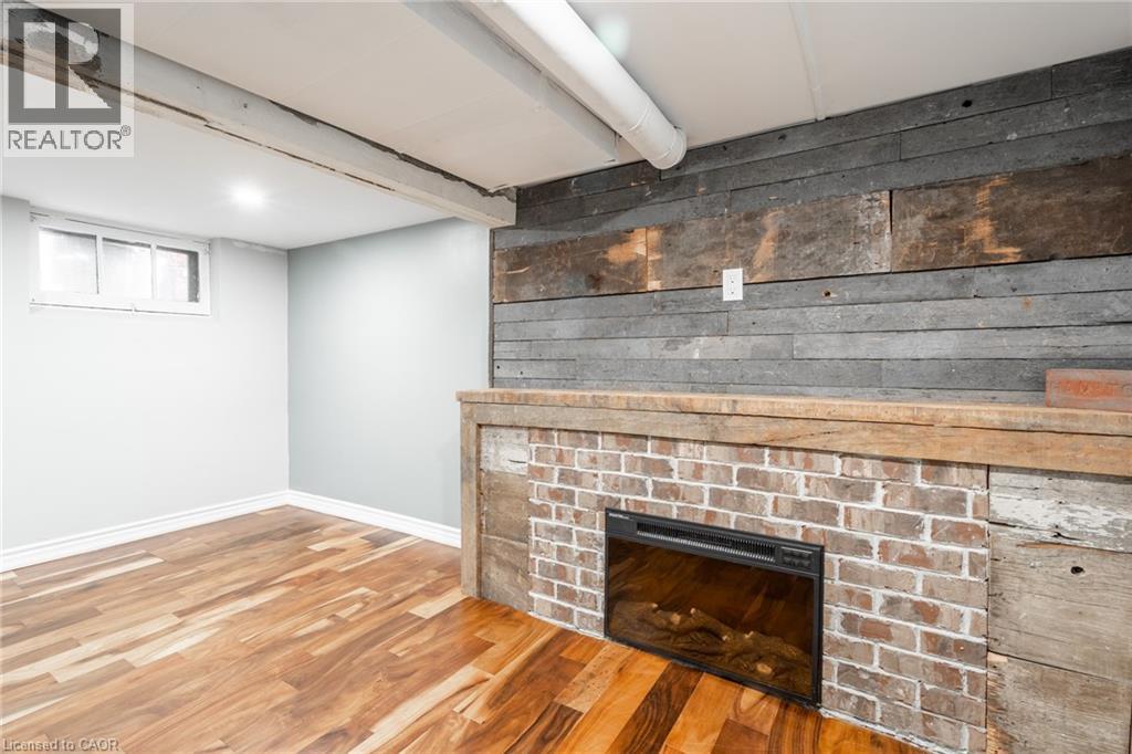 11 LORNE Avenue - 37