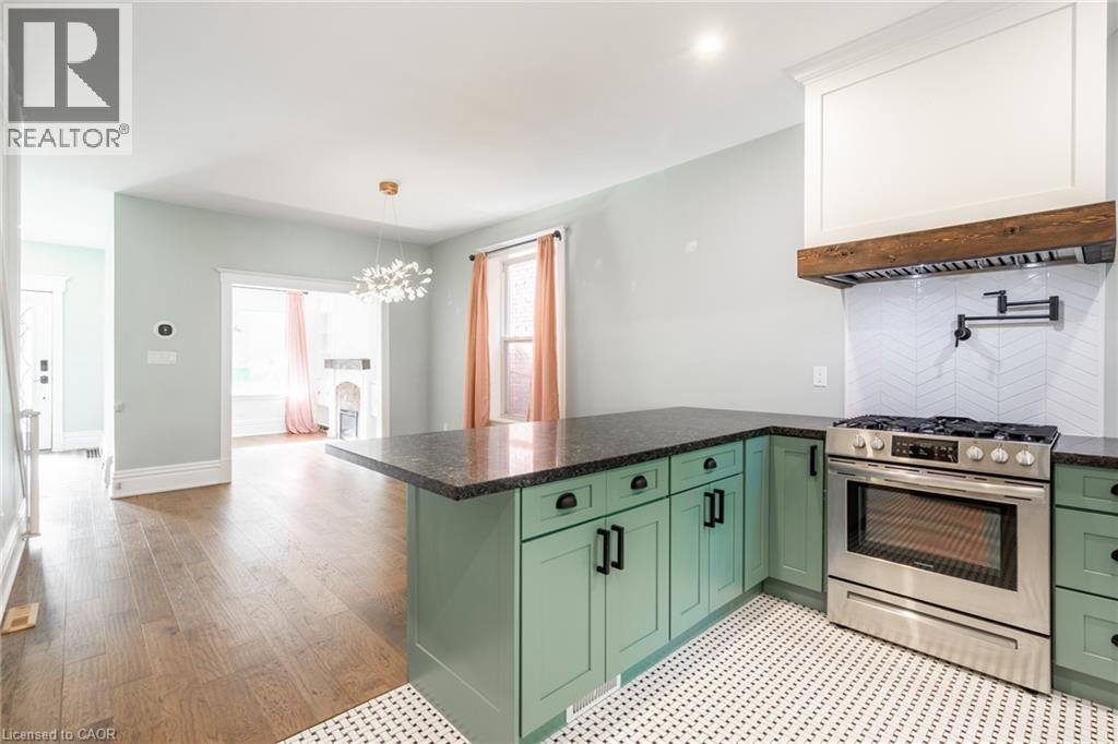 11 LORNE Avenue - 15