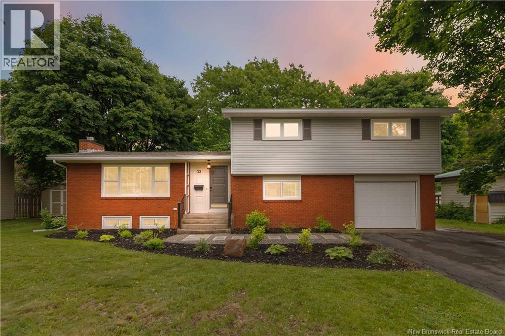 23 Vista Drive - 1