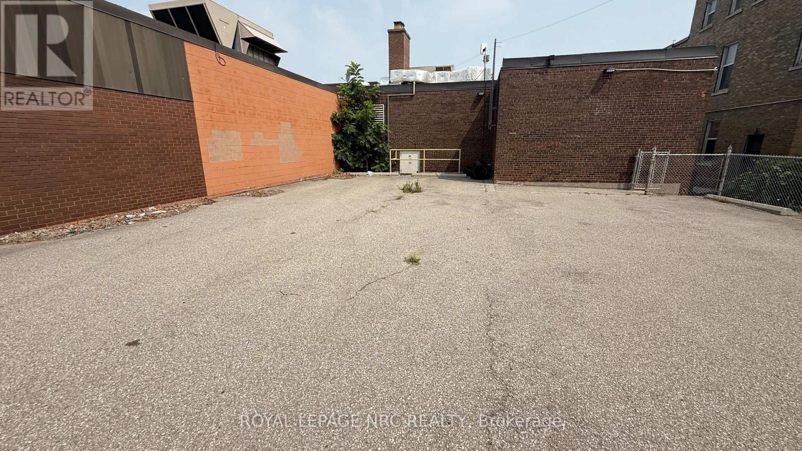 61 Jarvis Street — photo 27