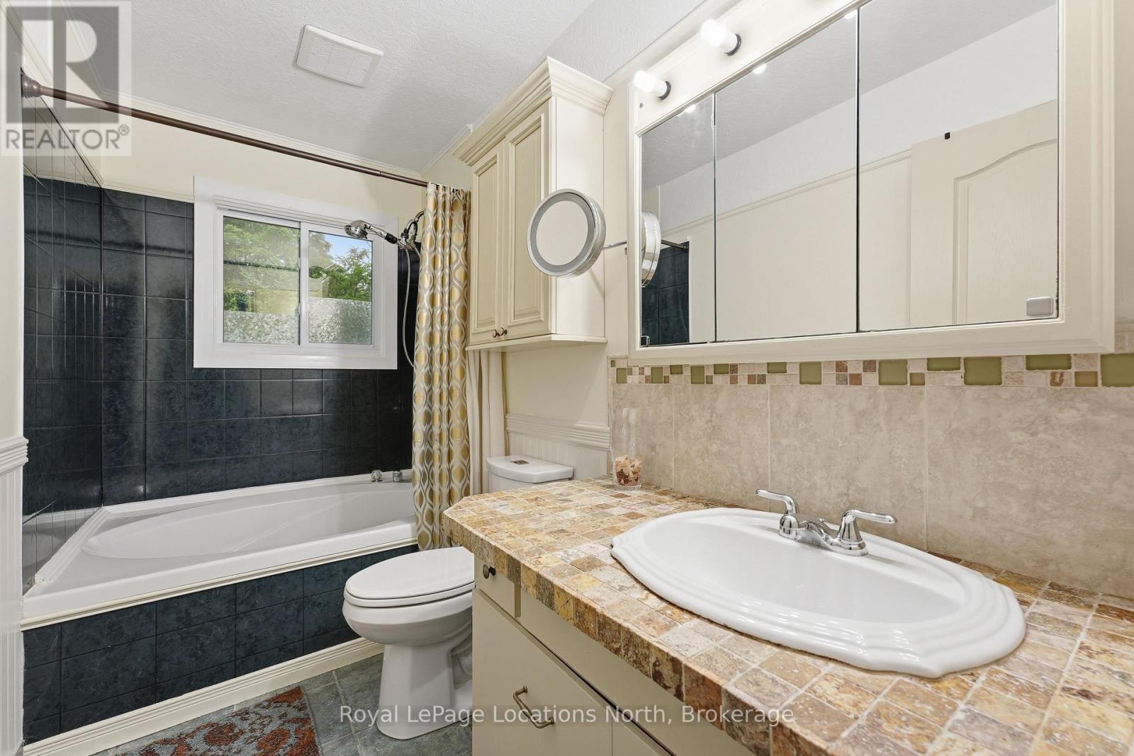 488 MAPLE STREET - 16