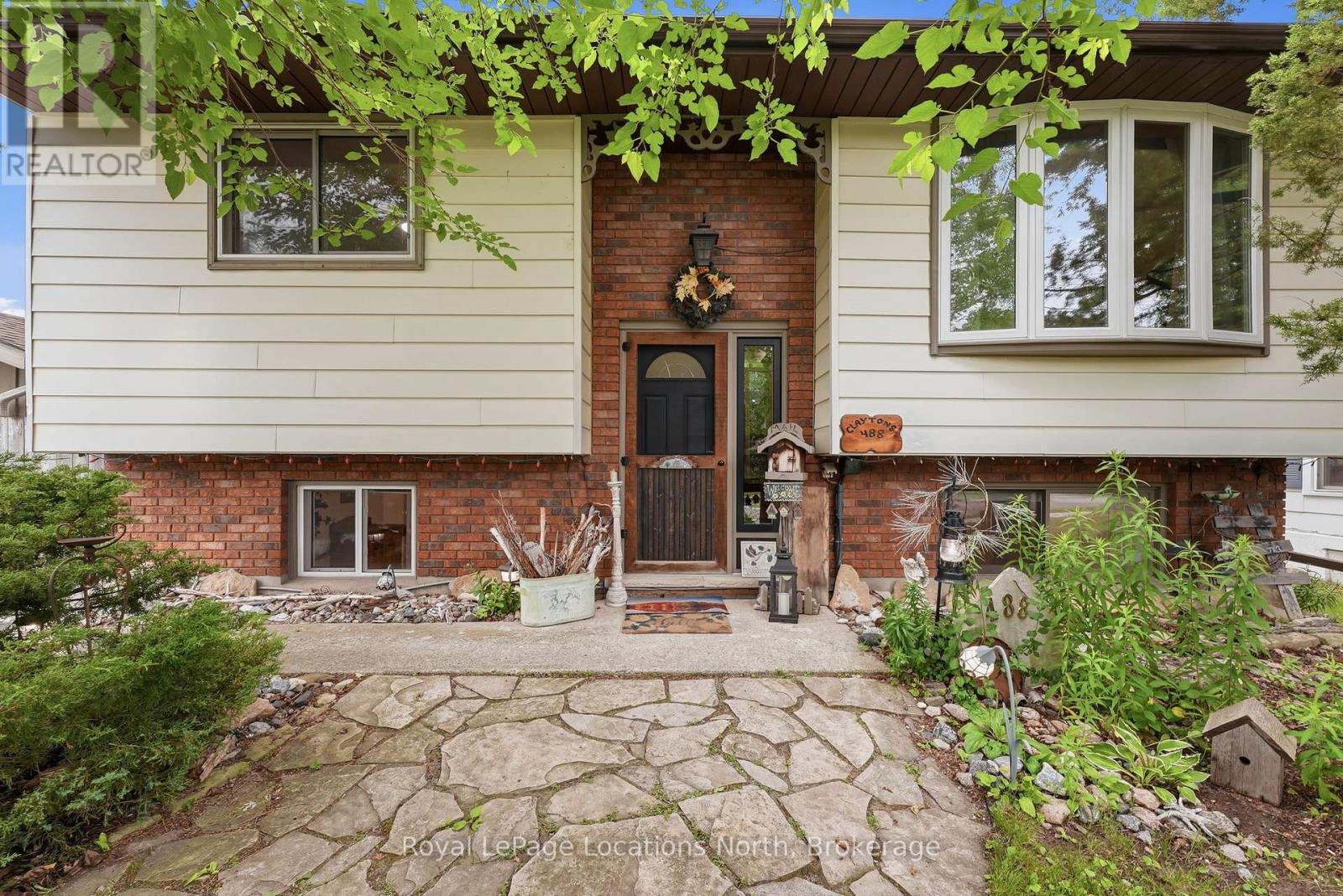 488 MAPLE STREET - 2