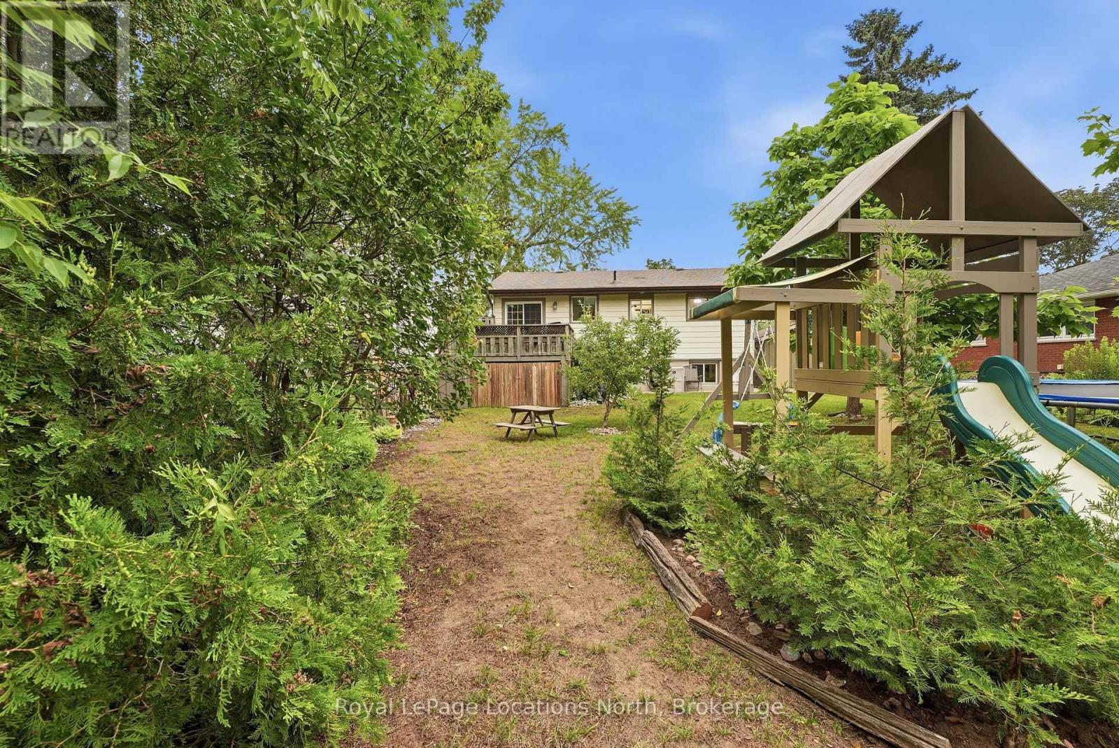 488 MAPLE STREET - 31