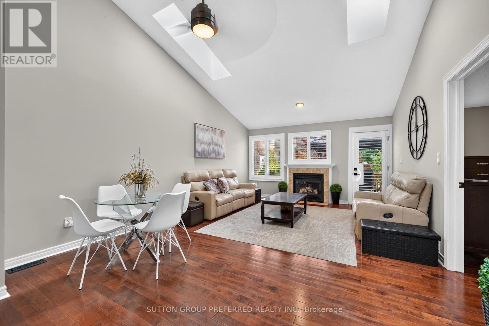 #6 20 WINDEMERE PLACE - Image 19