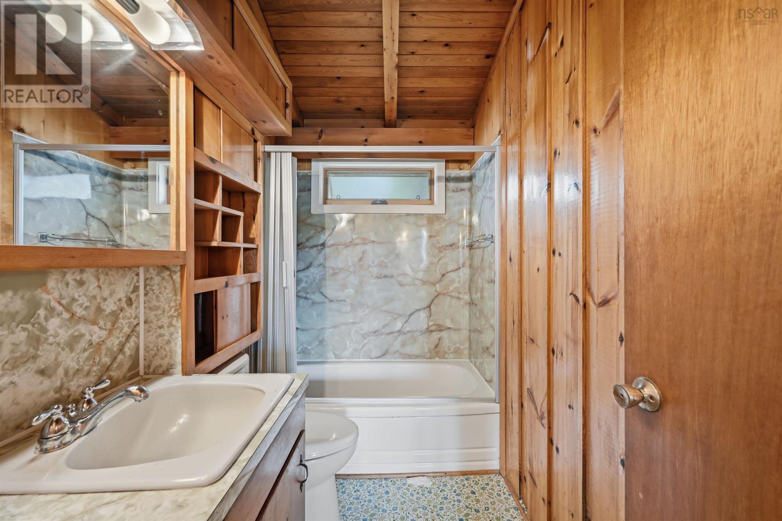 8278 St Margarets Bay Road - 18