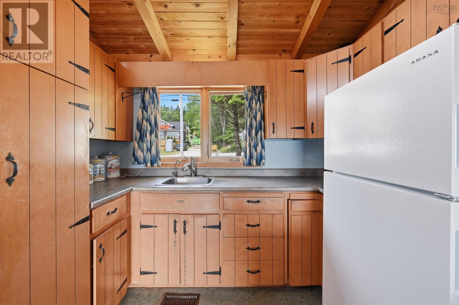8278 St Margarets Bay Road - 3