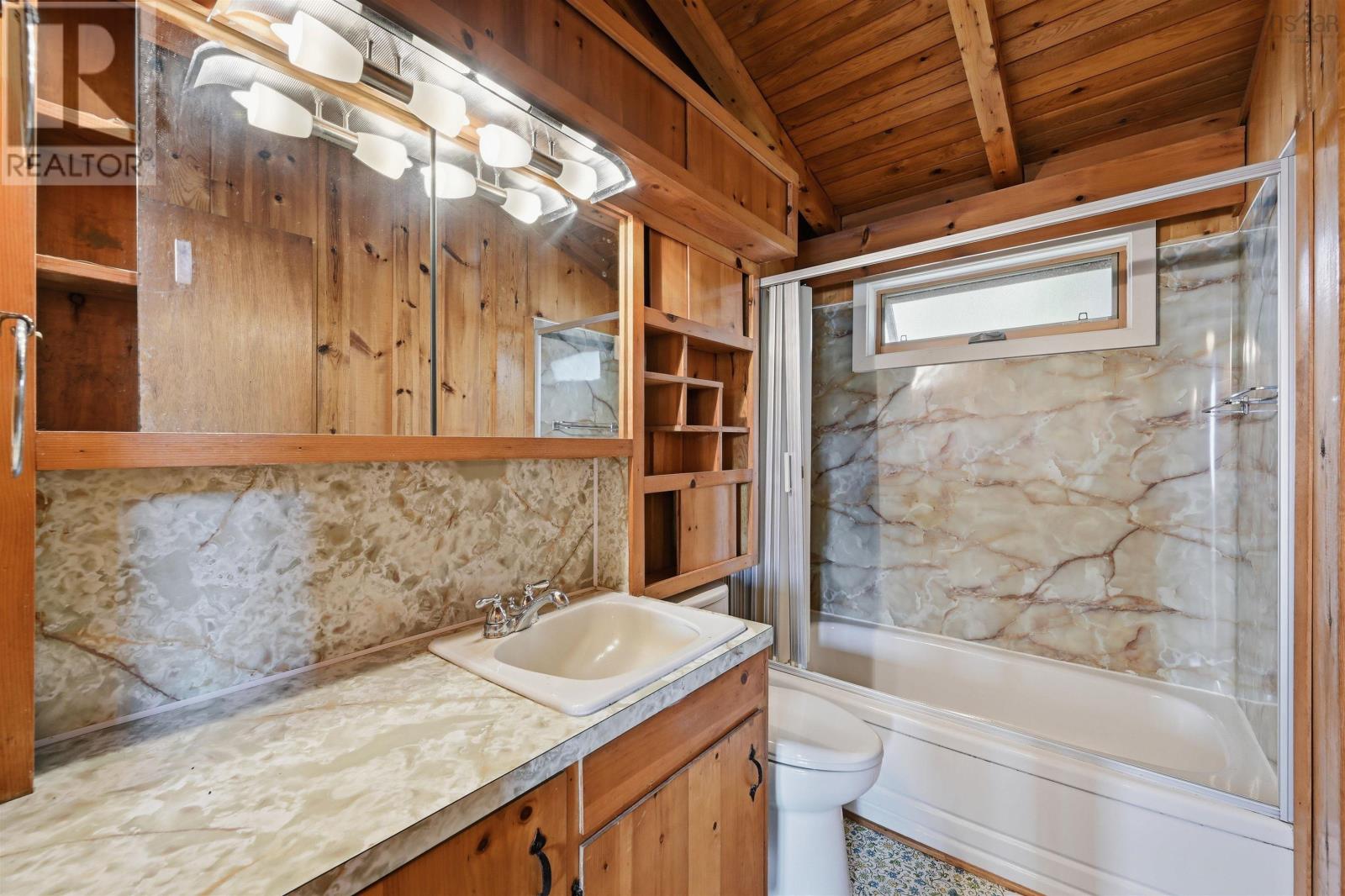 8278 St Margarets Bay Road - 17