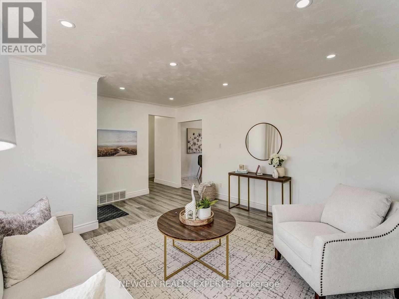30 LINTON AVENUE E - 13