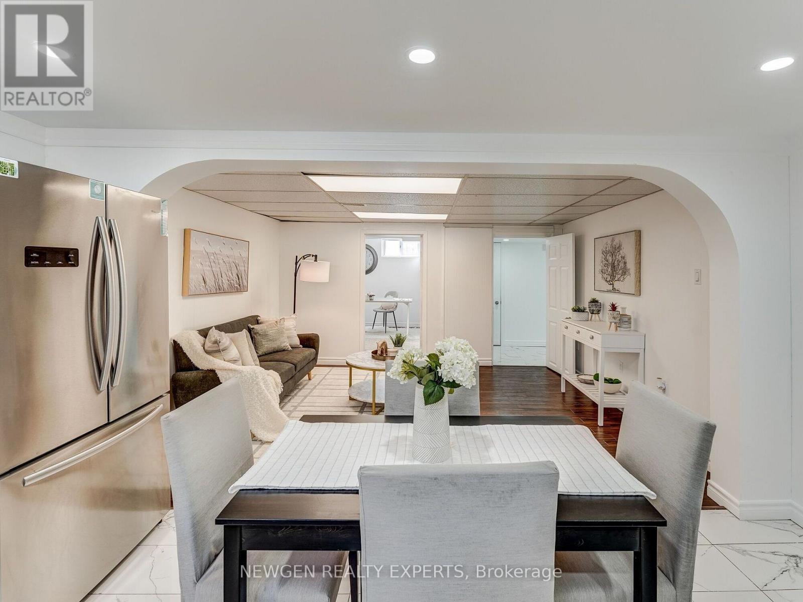30 LINTON AVENUE E - 20
