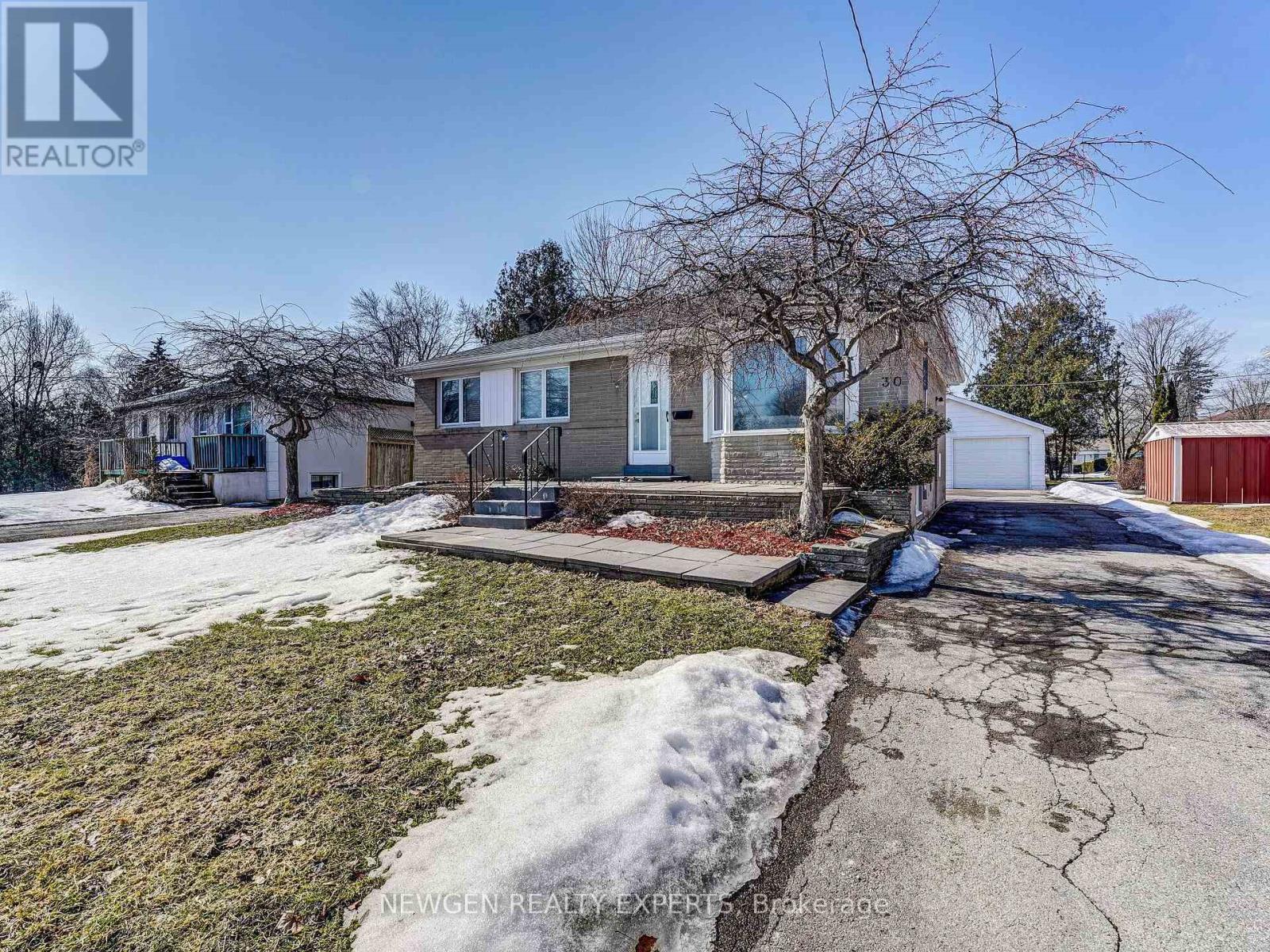 30 LINTON AVENUE E - 5