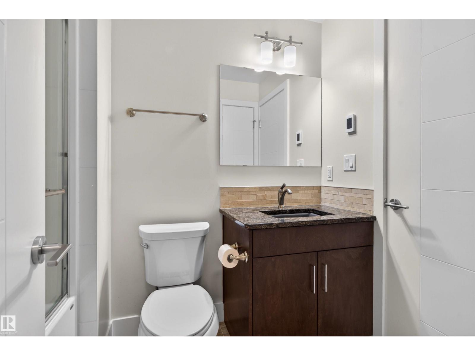 #514 200 BELLEROSE DR - 11