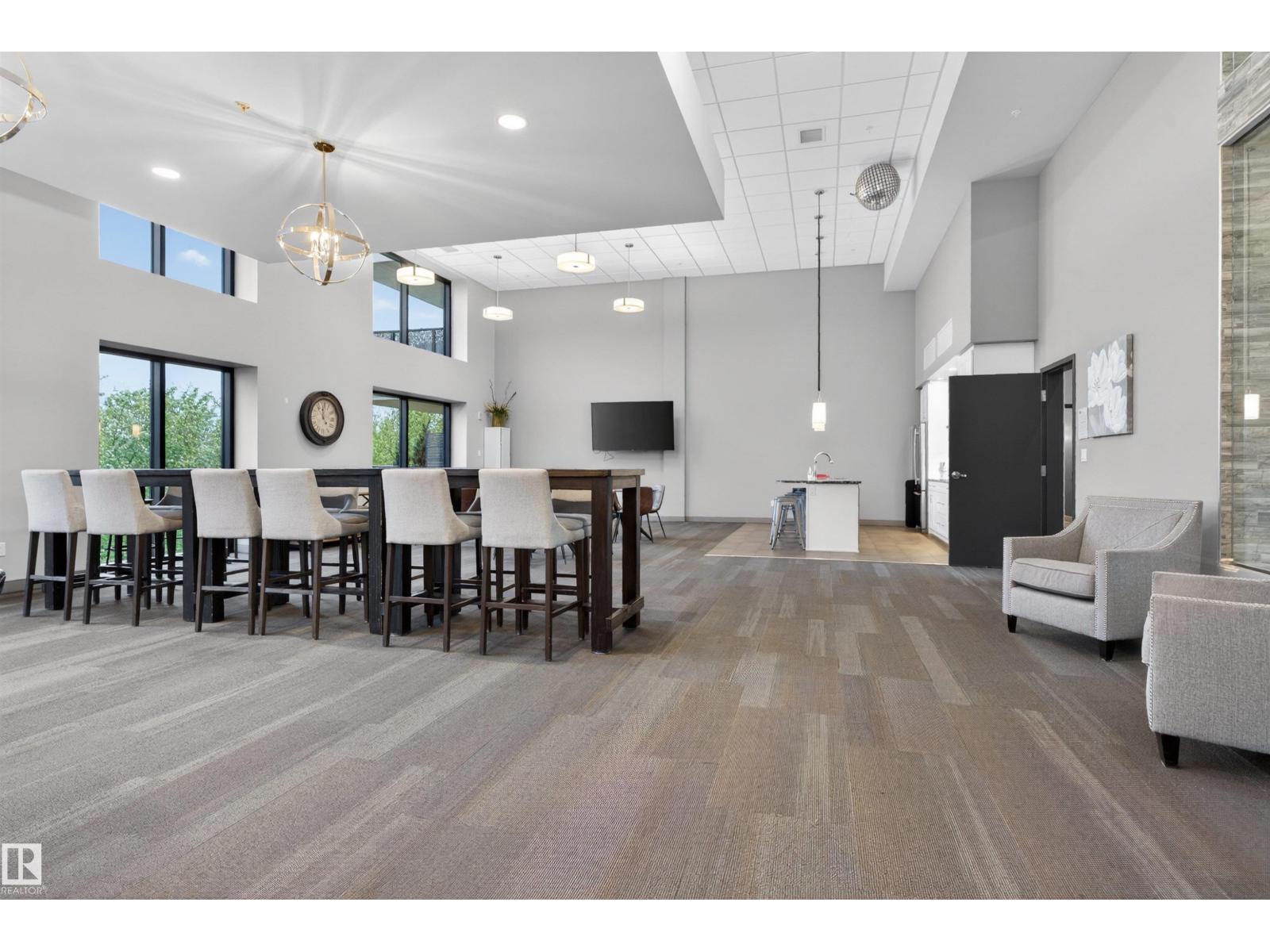 #514 200 BELLEROSE DR - 23