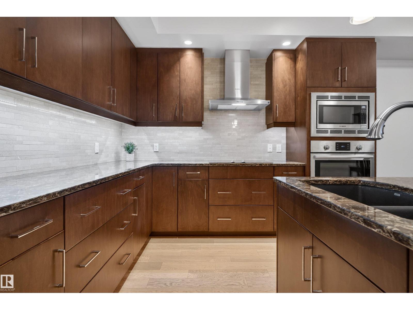 #514 200 BELLEROSE DR - 3