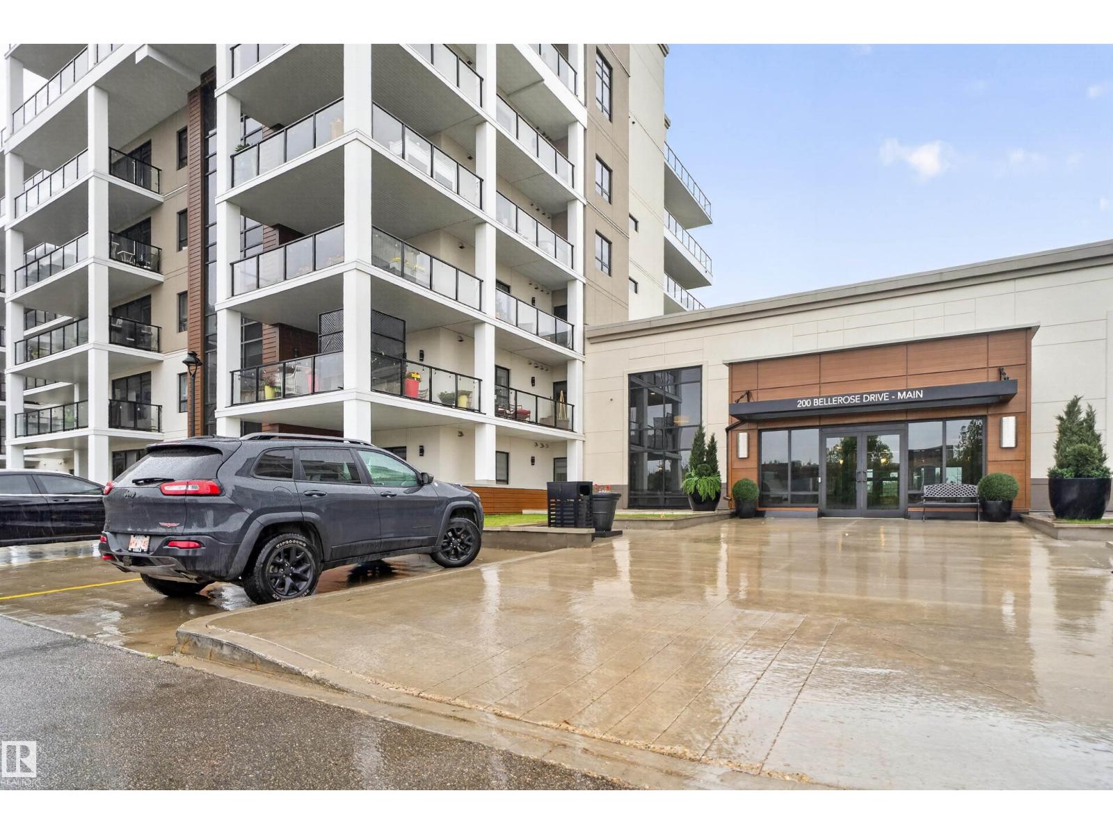 #514 200 BELLEROSE DR - 36