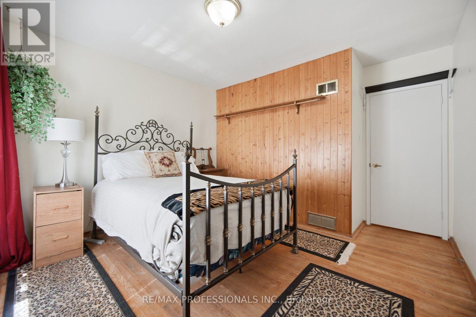 1453 GLENWATSON DRIVE - 18