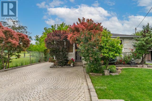 87 HULLMAR DRIVE - 2