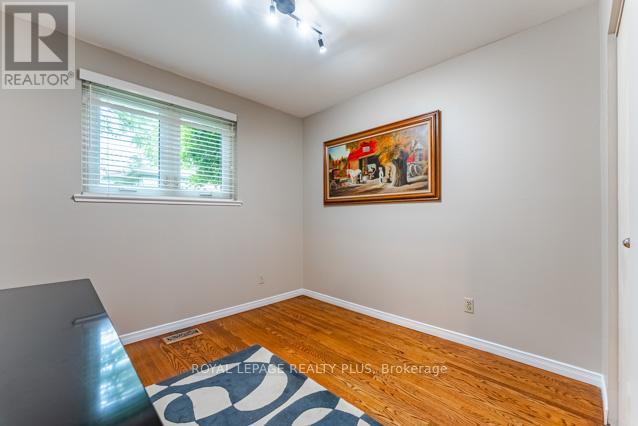87 HULLMAR DRIVE - 28