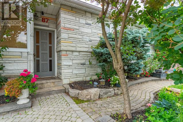 87 HULLMAR DRIVE - 4
