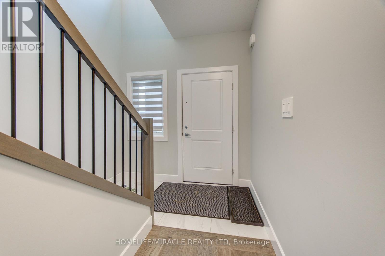 2206 SOUTHPORT CRESCENT - 6