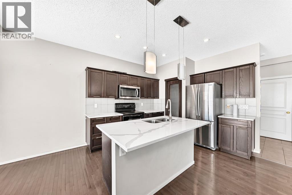 277 Saddlecrest Way NE - 4