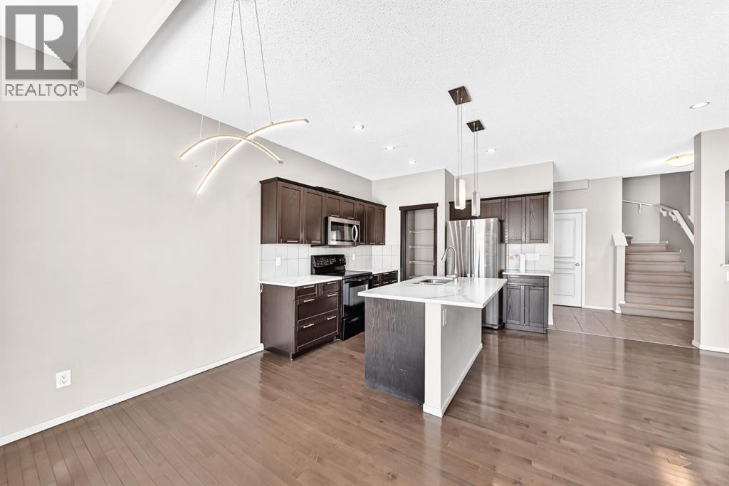 277 Saddlecrest Way NE - 11