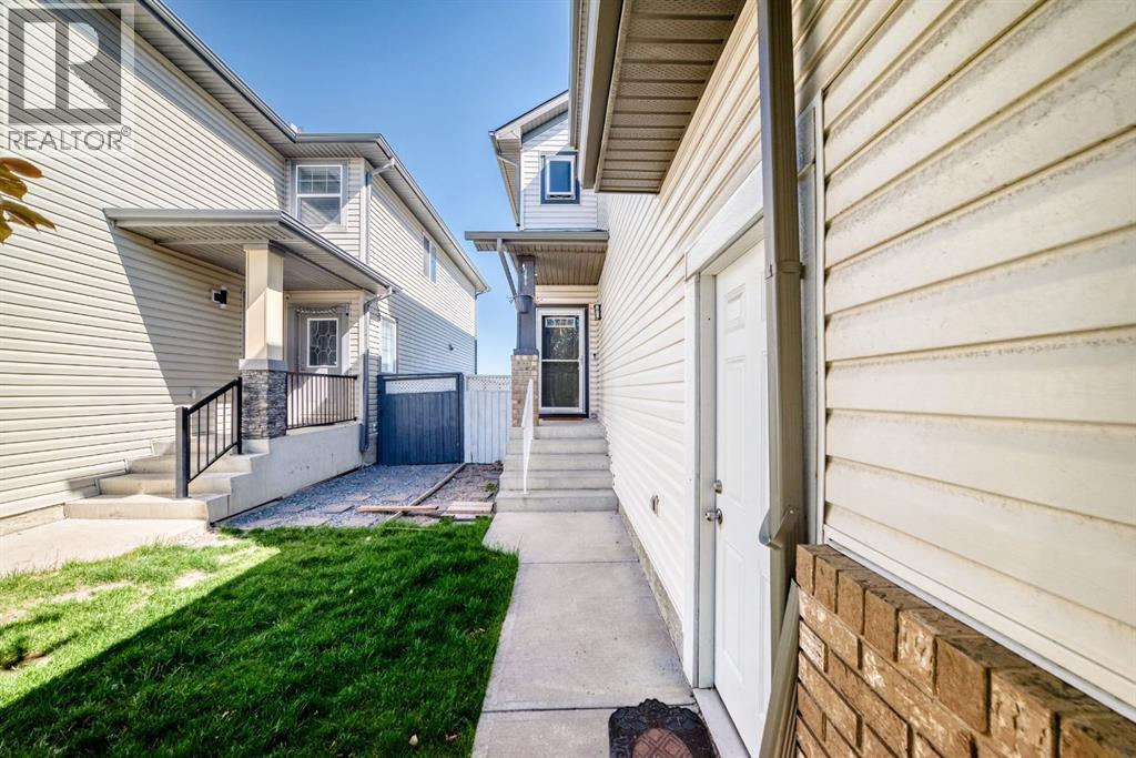 277 Saddlecrest Way NE - 2