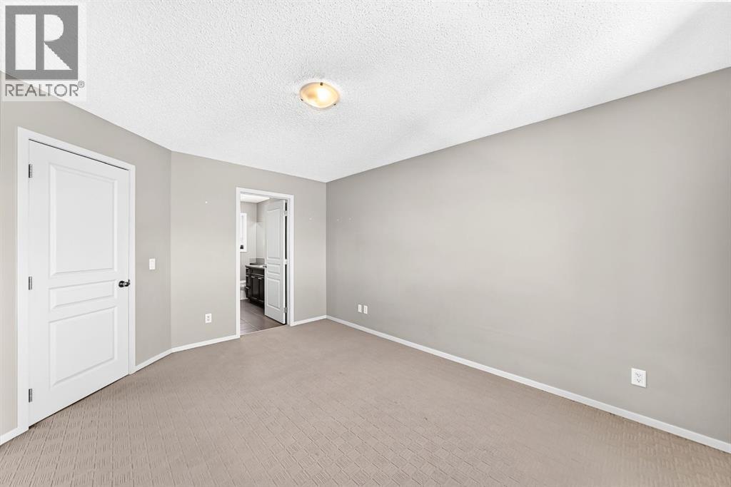 277 Saddlecrest Way NE - 23