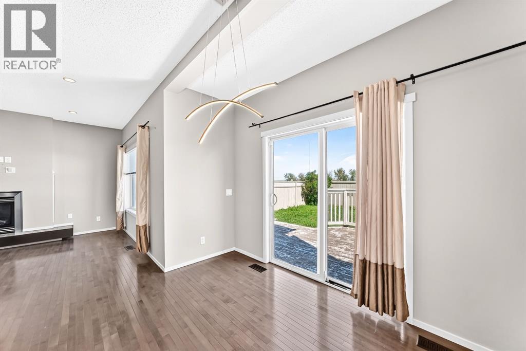 277 Saddlecrest Way NE - 10