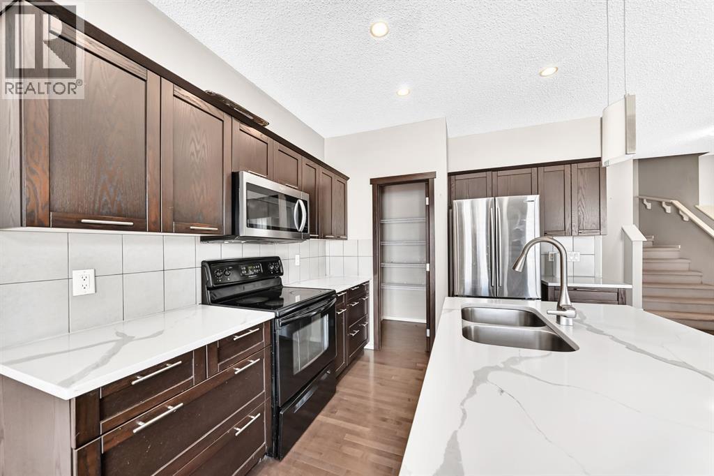 277 Saddlecrest Way NE - 6