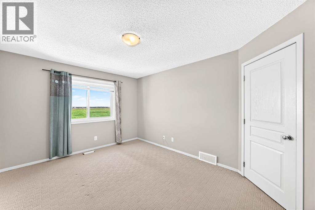 277 Saddlecrest Way NE - 21