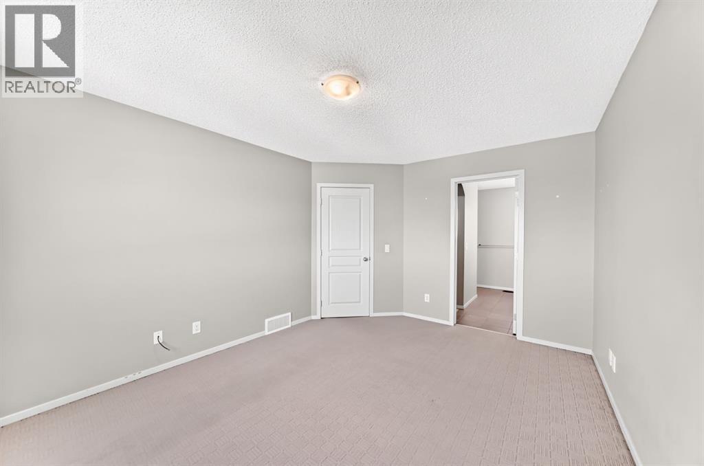 277 Saddlecrest Way NE - 22