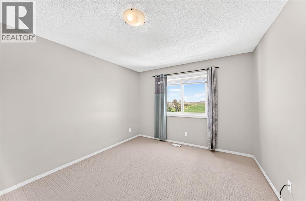 277 Saddlecrest Way NE - 20