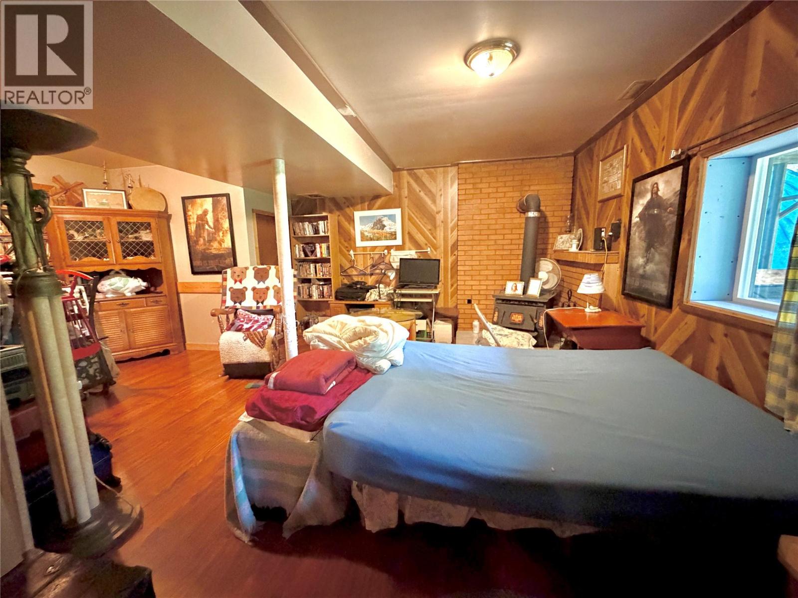 2186 Crestview Crescent - 32