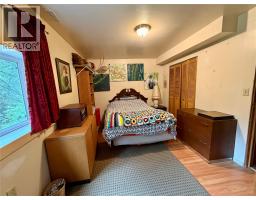 2186 Crestview Crescent, Castlegar, BC V1N3B3 Photo 34