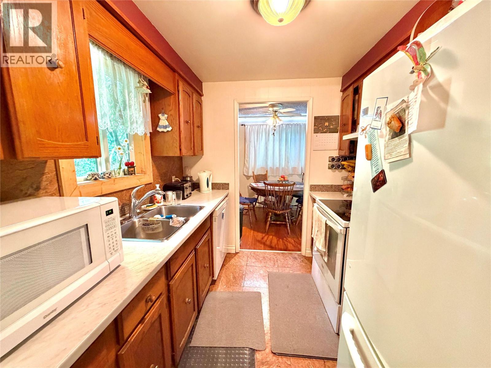 2186 Crestview Crescent - 17