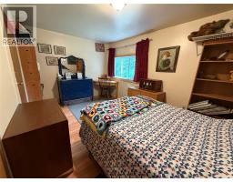 2186 Crestview Crescent, Castlegar, BC V1N3B3 Photo 36